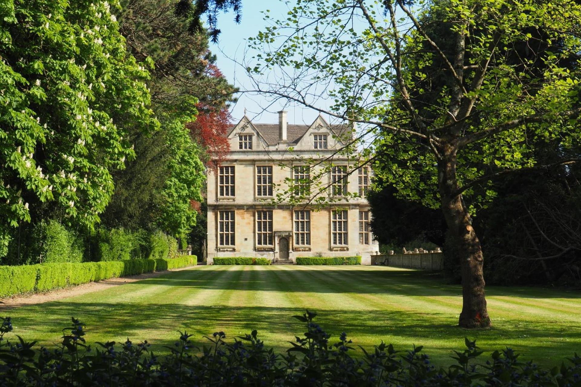 The Hall - Historic Grade I-Listed Jacobean Mansion Bradford-On-Avon Exterior photo