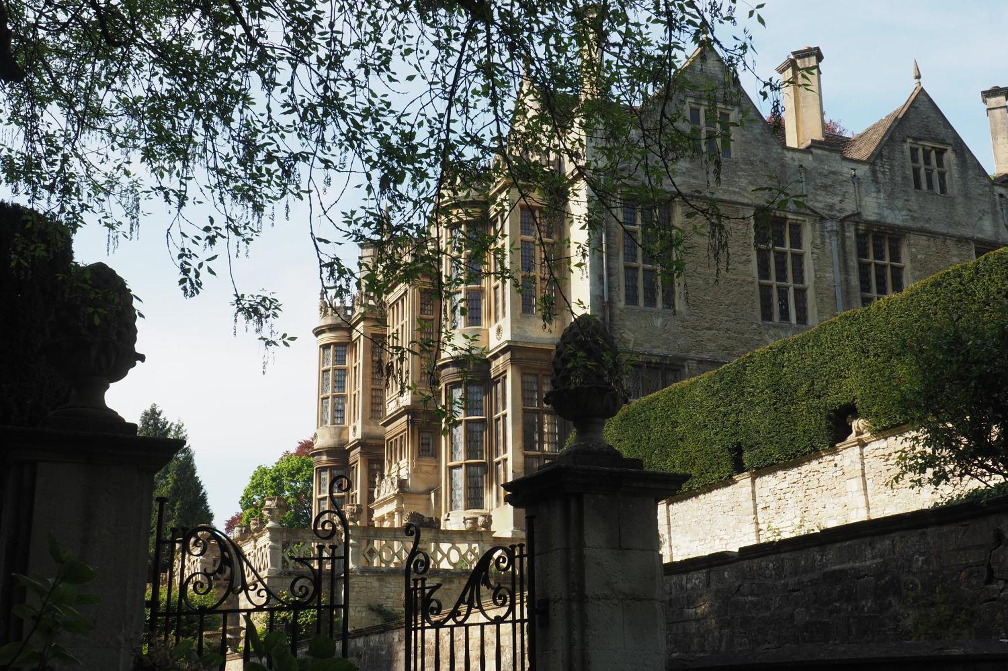The Hall - Historic Grade I-Listed Jacobean Mansion Bradford-On-Avon Exterior photo