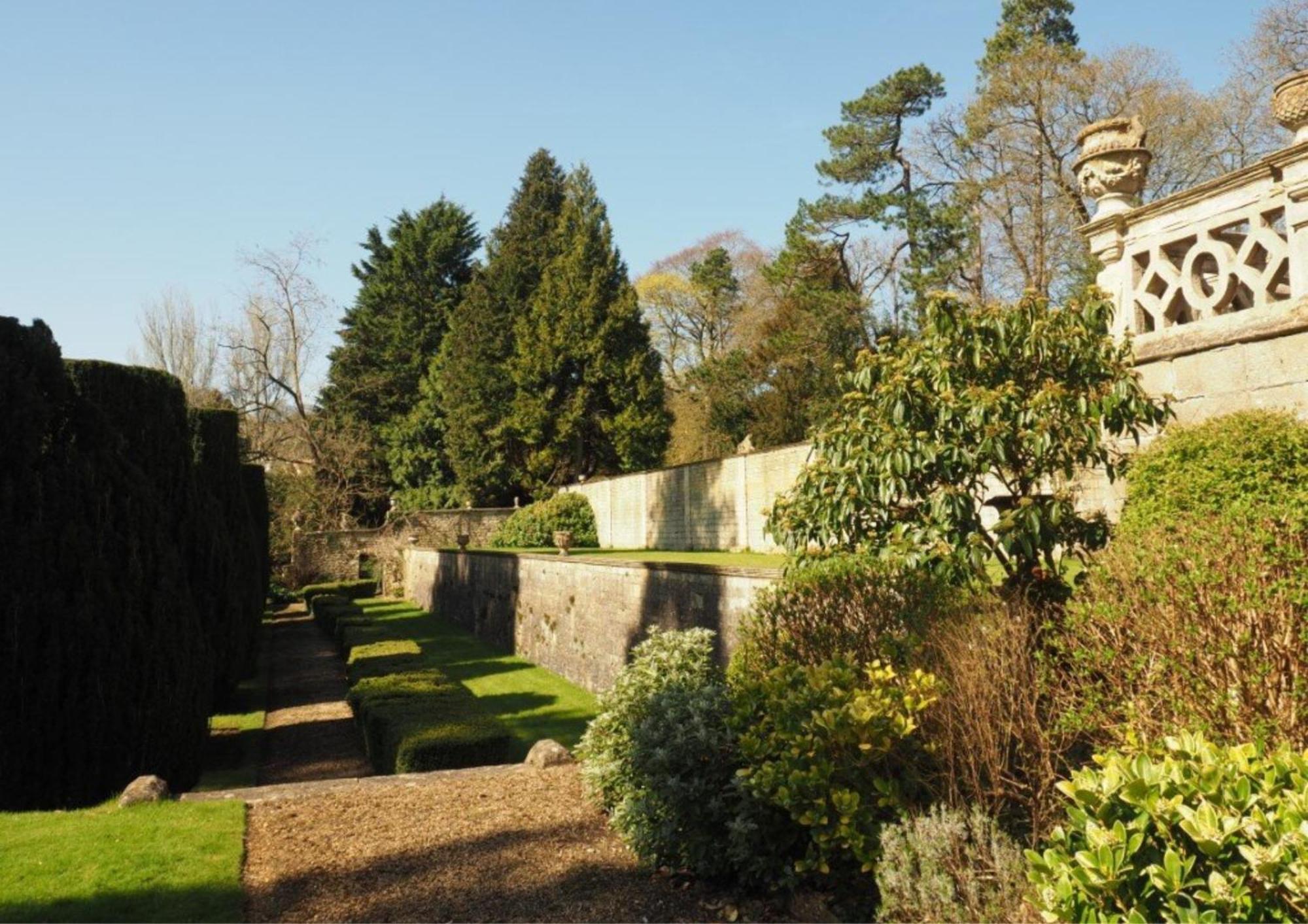 The Hall - Historic Grade I-Listed Jacobean Mansion Bradford-On-Avon Exterior photo